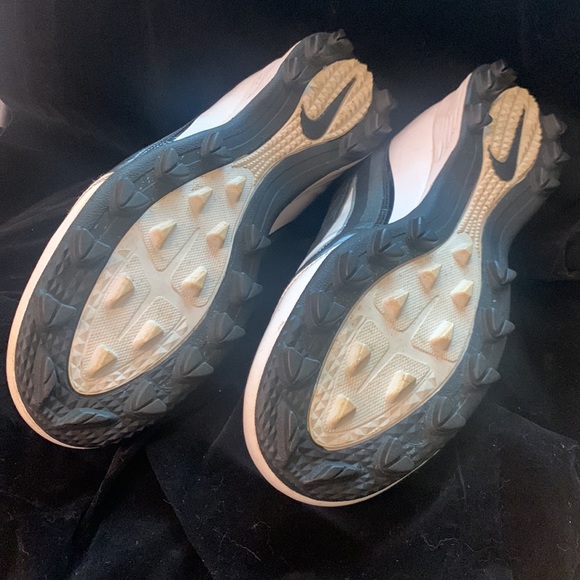 Men’s Nike cleats - Picture 2 of 2